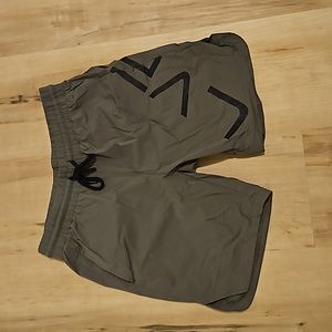 LVFT shorts - Olive (live fit, training, workout)